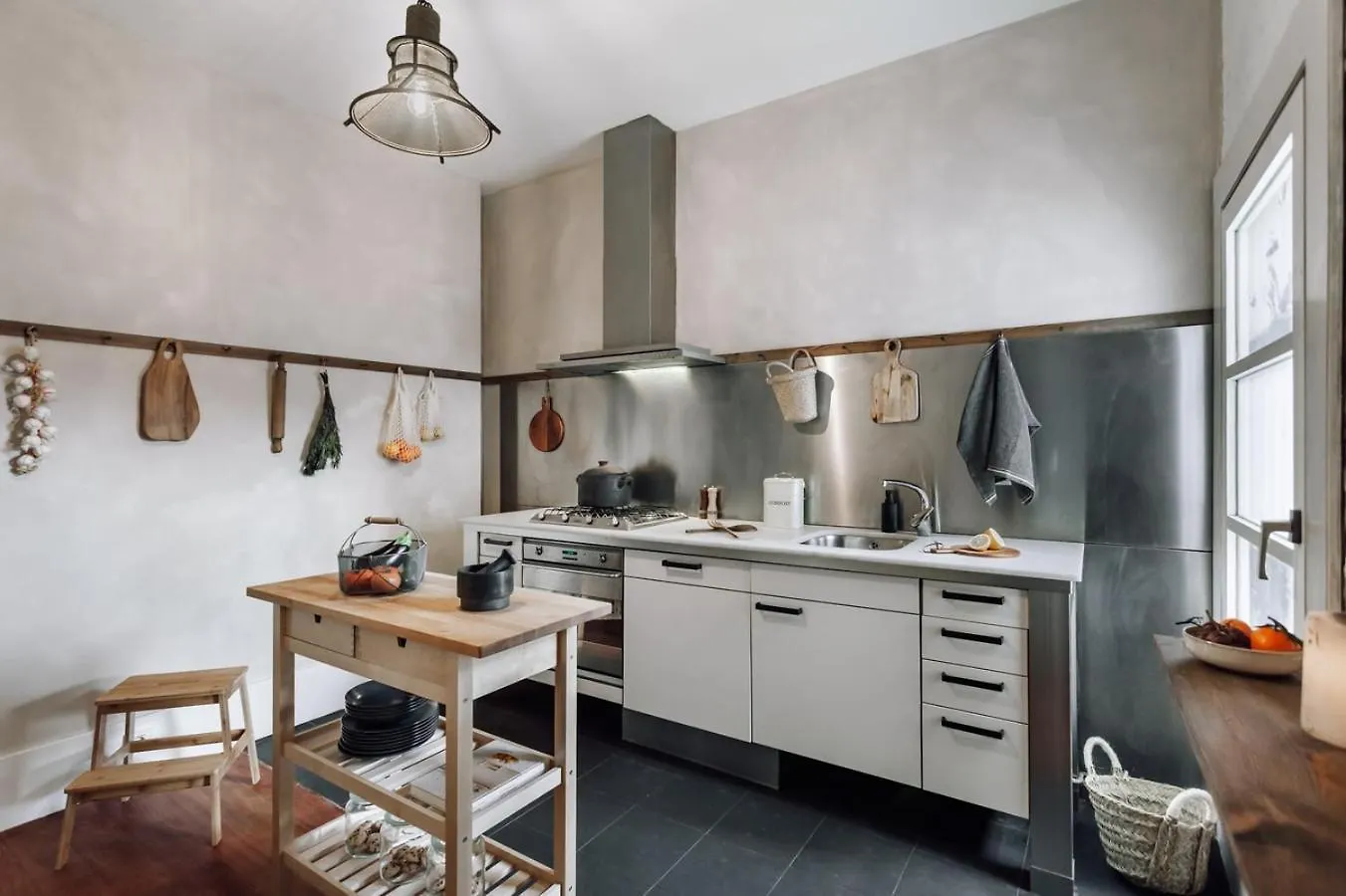 Zuheros - 2 Bedrooms In Eixample Dreta Barcelona