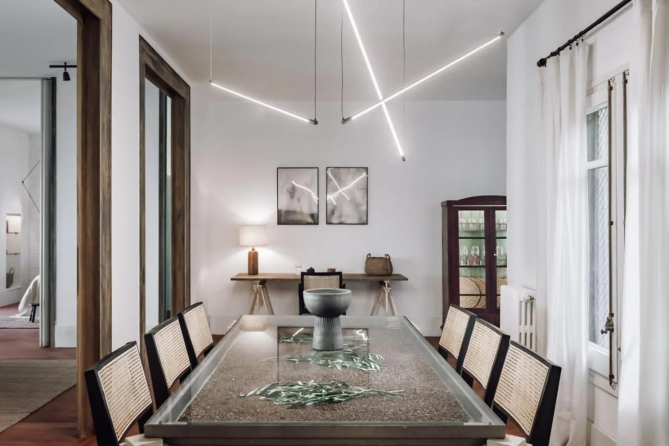 Apartment Zuheros - 2 Bedrooms In Eixample Dreta Barcelona