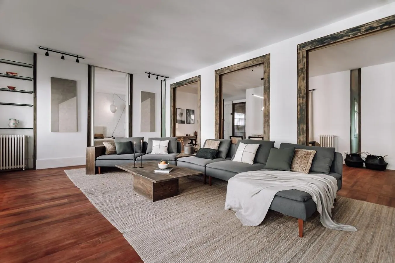 Zuheros - 2 Bedrooms In Eixample Dreta Barcelona
