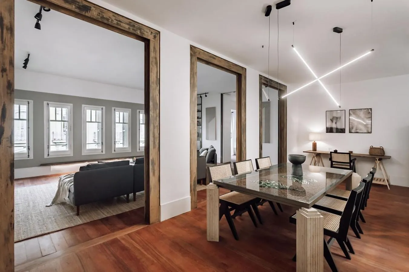 Apartment Zuheros - 2 Bedrooms In Eixample Dreta Barcelona Spain