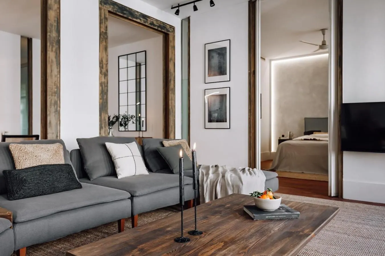 Apartment Zuheros - 2 Bedrooms In Eixample Dreta Barcelona